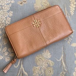 Tory Burch wallet